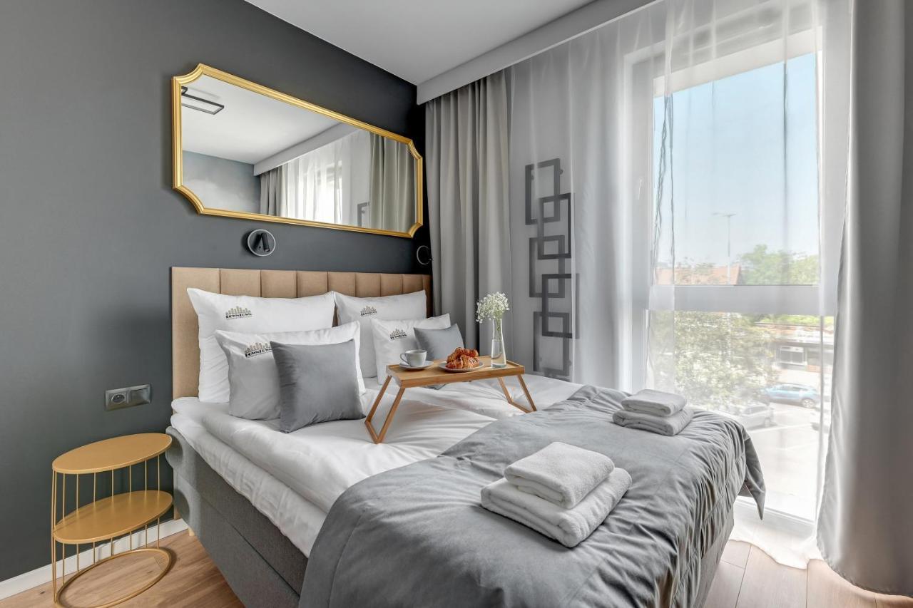 City Center Garden Gates Boutique By Downtown Apartments غدانسك المظهر الخارجي الصورة