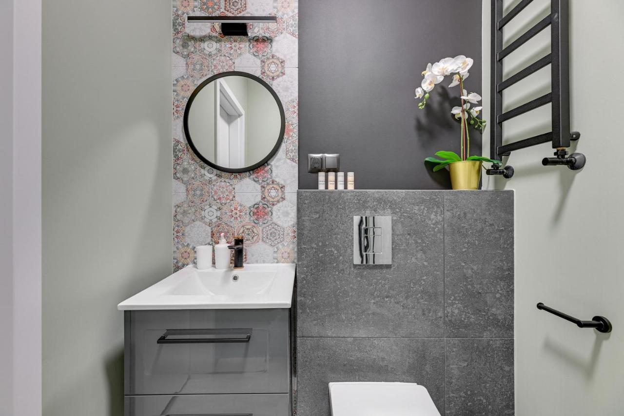 City Center Garden Gates Boutique By Downtown Apartments غدانسك المظهر الخارجي الصورة