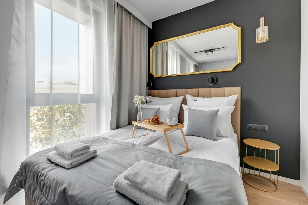 City Center Garden Gates Boutique By Downtown Apartments غدانسك المظهر الخارجي الصورة