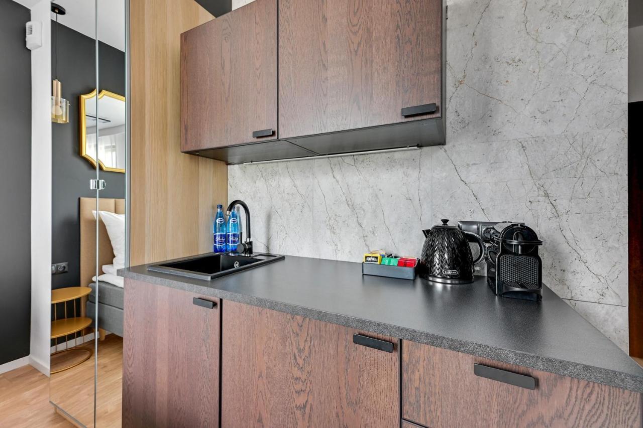 City Center Garden Gates Boutique By Downtown Apartments غدانسك المظهر الخارجي الصورة